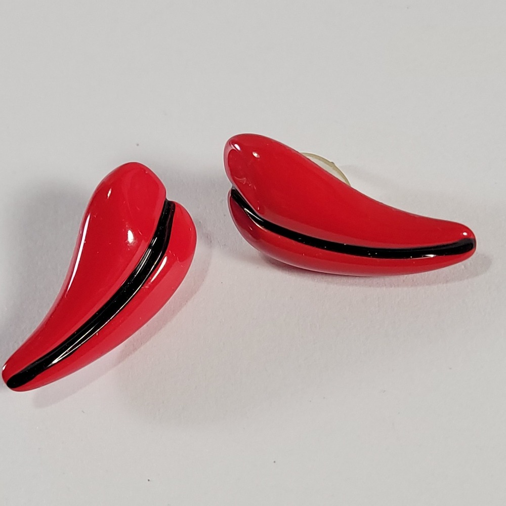 Chili Pepper Earrings Women Red Black Resin Abstract Heart Post Dangle Style